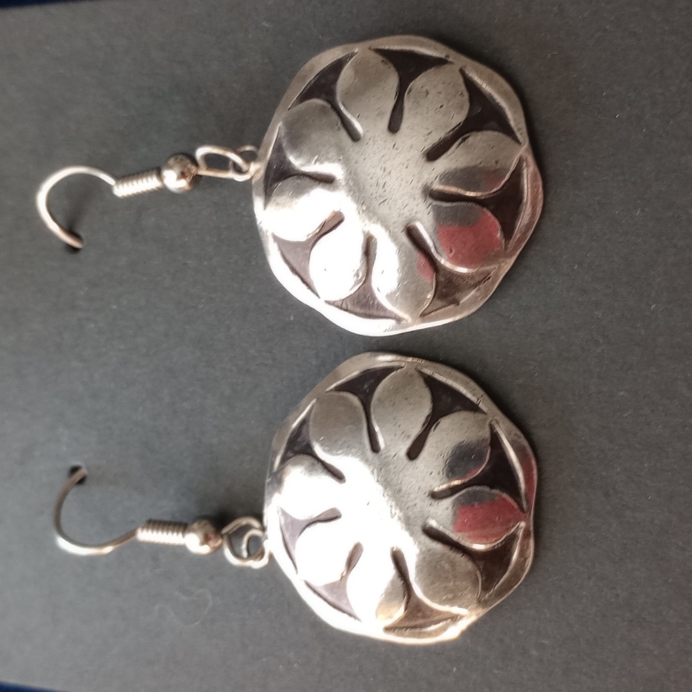 Daisy Sterling Silver Dangle Earrings
